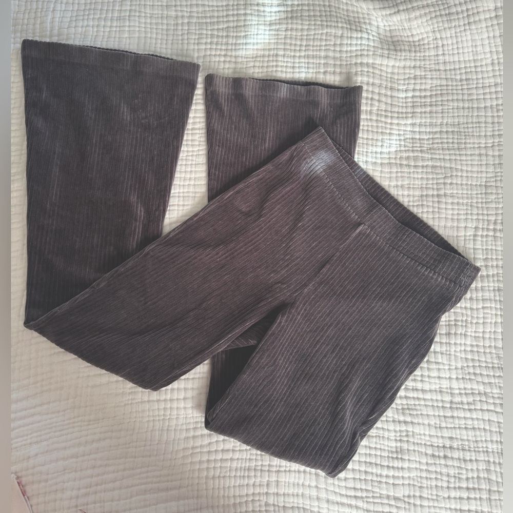 Aerie Small Short Flare Stretch Pants